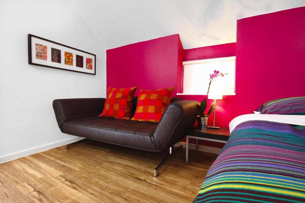 Nosda Studio Hostel Cardiff Extérieur photo