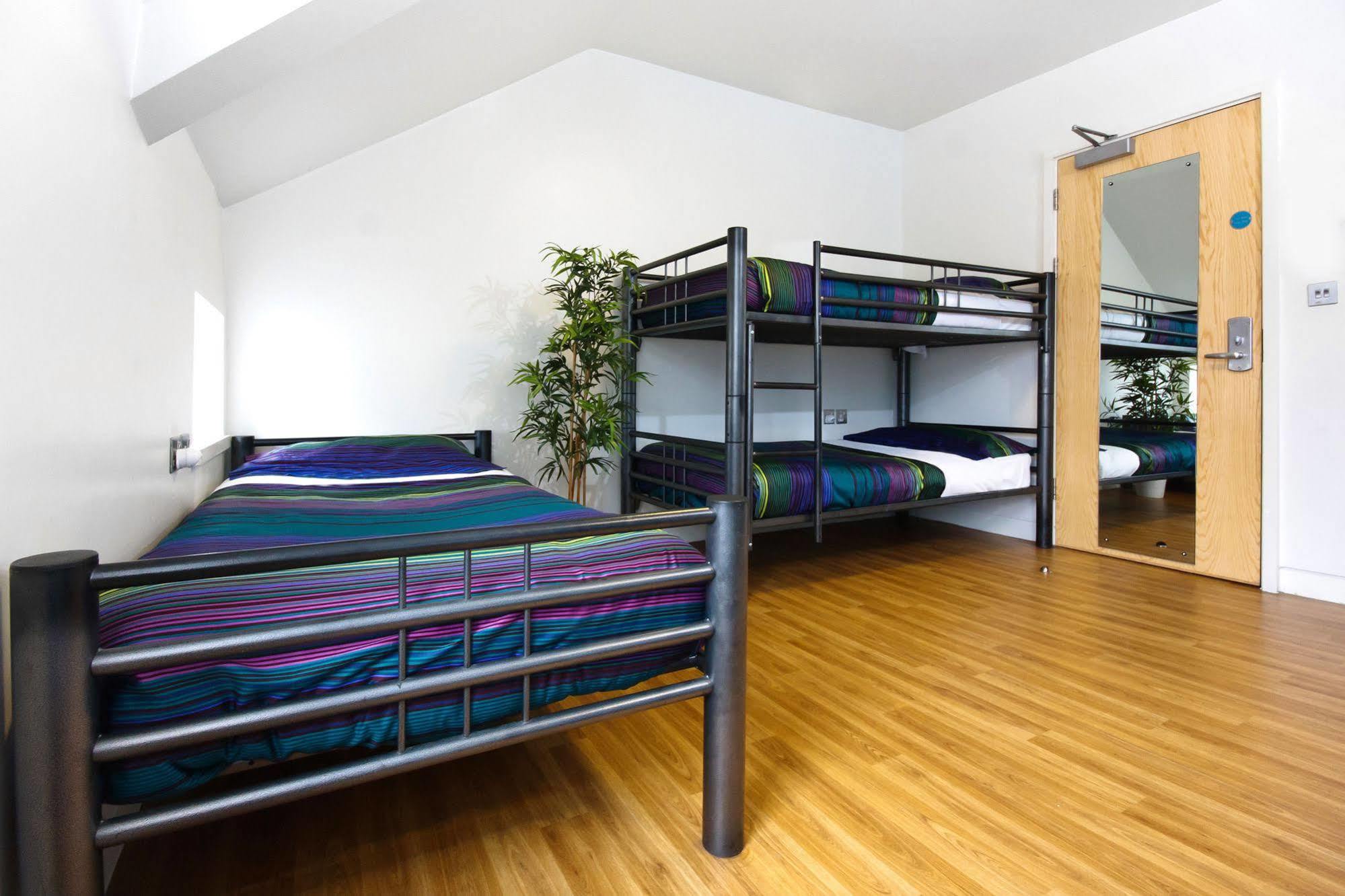 Nosda Studio Hostel Cardiff Extérieur photo
