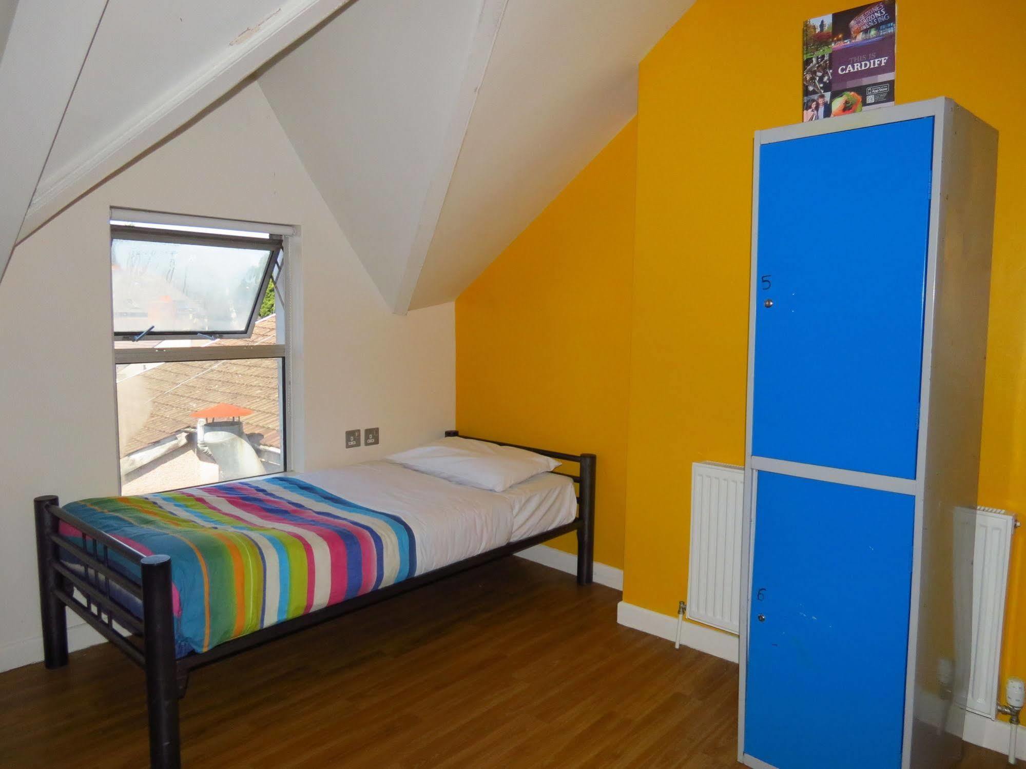 Nosda Studio Hostel Cardiff Extérieur photo