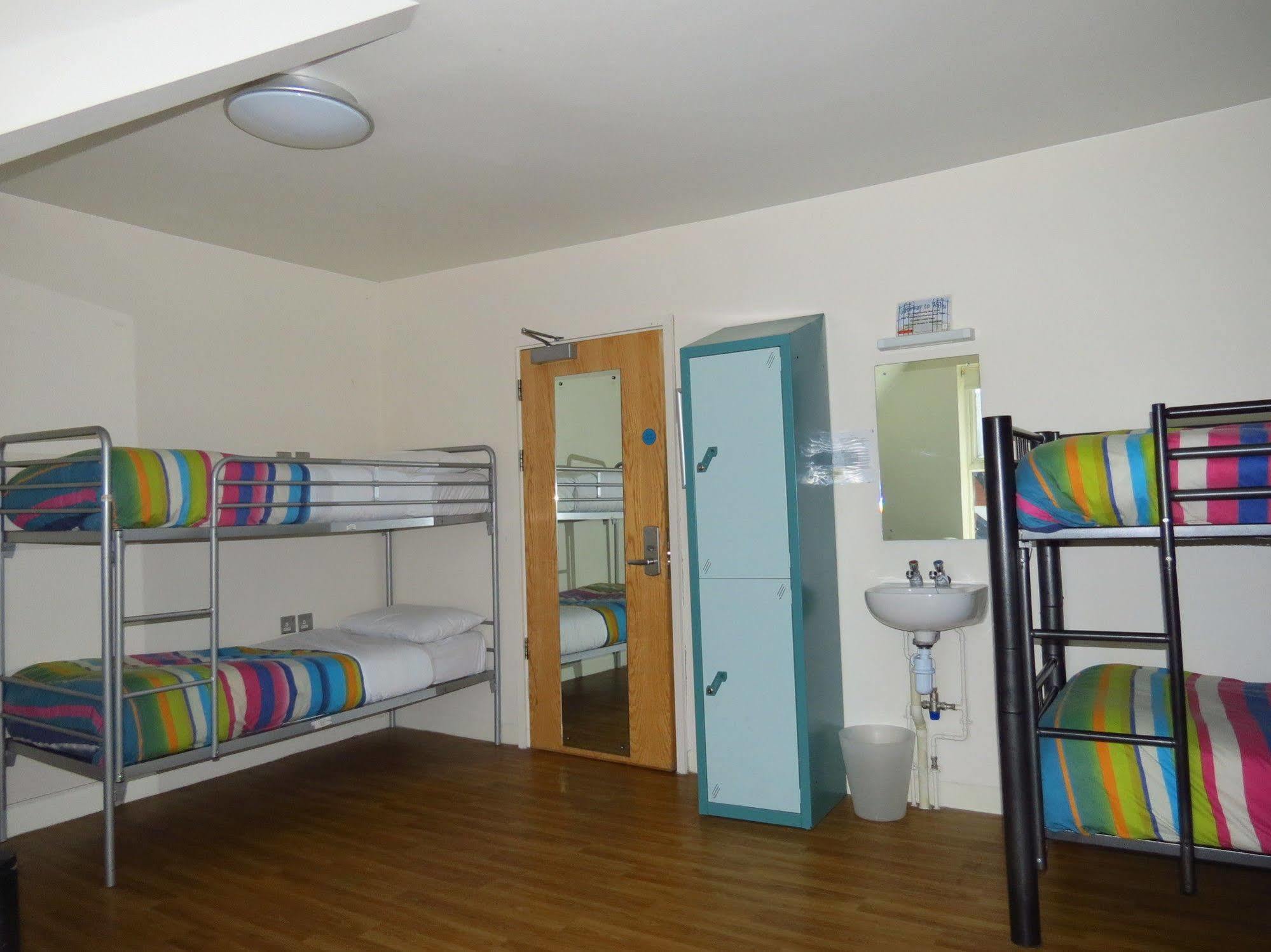 Nosda Studio Hostel Cardiff Extérieur photo